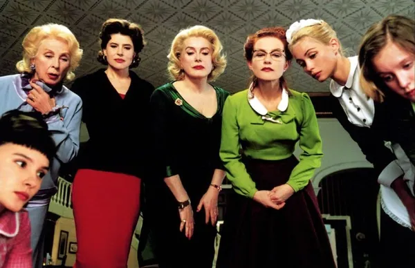 8 Women