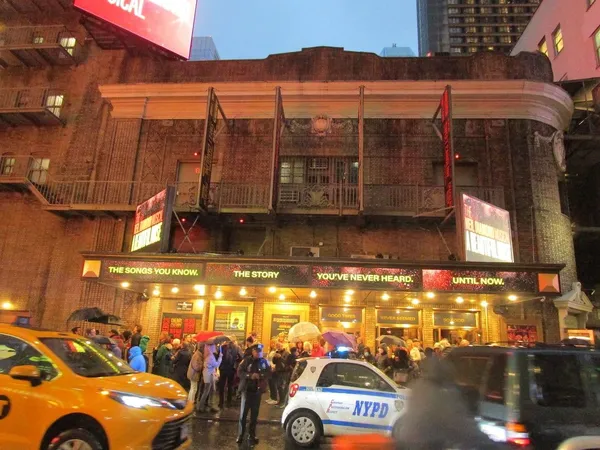 A Beautiful Noise: The Neil Diamond Musical at the Broadhurst Theatre