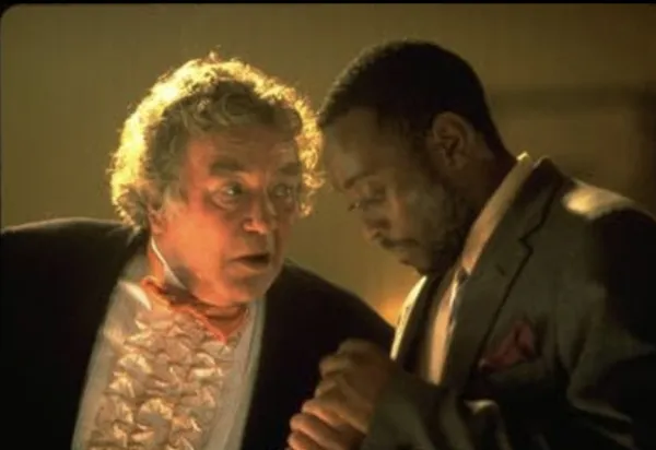 Albert Finney with Omer Epps in Breakfast Of Champions