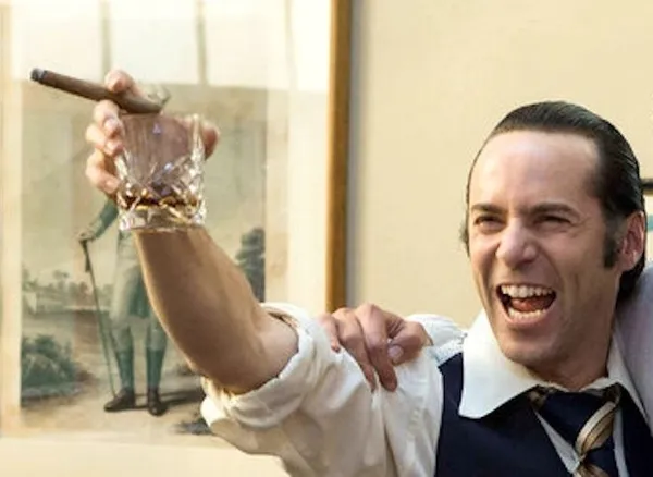 Alessandro Nivola in American Hustle