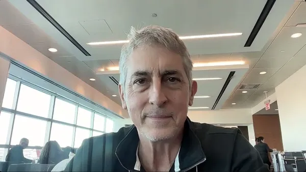 Alexander Payne at JFK airport 2