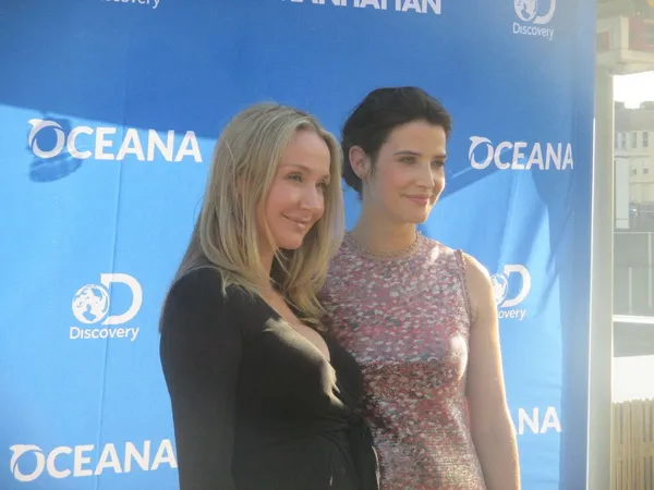 Alexandra Cousteau and Cobie Smulders 2