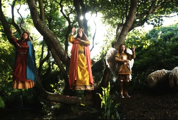 Aline Charles, Elise Charles and Anaïs Rivière in Jeannette, L'Enfance De Jeanne D’Arc