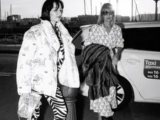 Leo (Amalia Ulman) in zebra with her mother Maria (Ale Ulman)