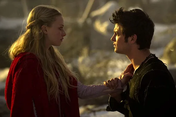 Amanda Seyfried and Shiloh Fernandez in Red Riding Hood
