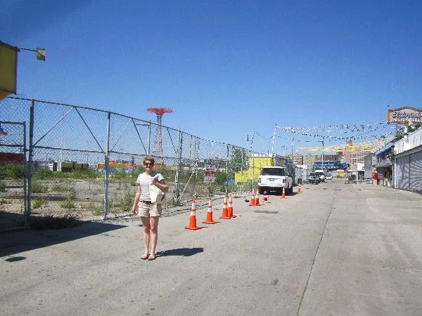 Amy Nicholson at Zipper wasteland