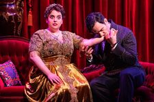 Nicky Arnstein (Ramin Karimloo) woos Fanny Brice (Beanie Feldstein)