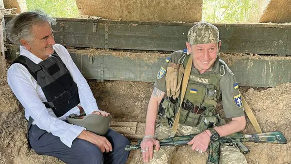 Bernard-Henri Lévy in a trench in the Kherson area
