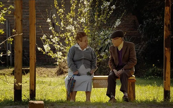 Bertita and Sergio Chamy in The Mole Agent