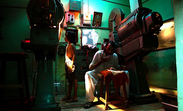 Samay (Bhavin Rabari) gives his food to projectionist Fazal (Bhavesh Shrimali) in Pan Nalin’s Last Film Show: “Yes, they’re all my mother’s [Hanasa] recipes and they are also local recipes you find in that region. They are all historically vegetarian, and even today.”