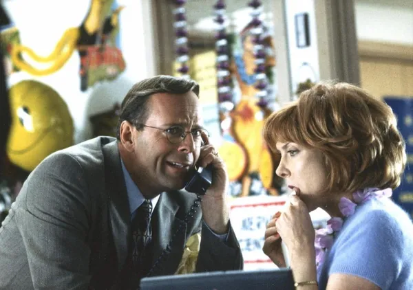Bruce Willis with Glenne Headly in Breakfast Of Champions
