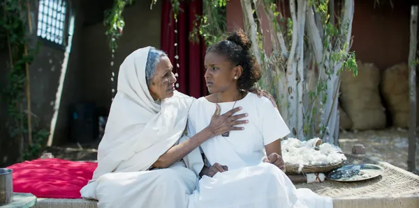 Nafisa (Mihad Murtada) and Al-Sit (Rabha Mohamed Mahmoud, who Mirghani notes is 'an entertainer)