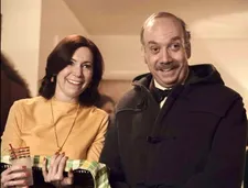 Alexander Payne on Miss Lydia Crane (Carrie Preston) with Paul Hunham (Paul Giamatti): “It’s a little bit ambiguous, like, does she like me? Does he like me?”