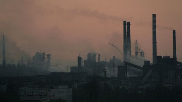 Mariupol, Ukraine, in Crocodile Gennadiy