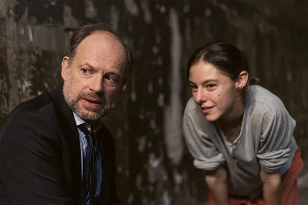 Marion Barbeau and Denis Podalydès in Rise