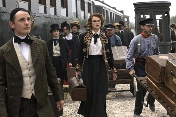 Dickie Beau and Keira Knightley in Colette