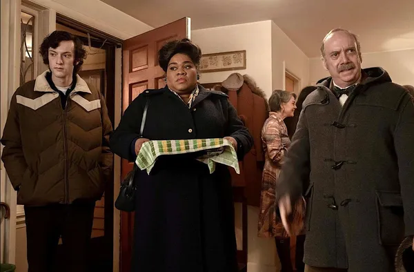 Dominic Sessa, Da'Vine Joy Randolph and Paul Giamatti in The Holdovers