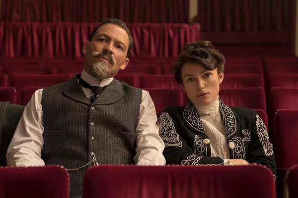 Dominic West and Keira Knightley in Colette