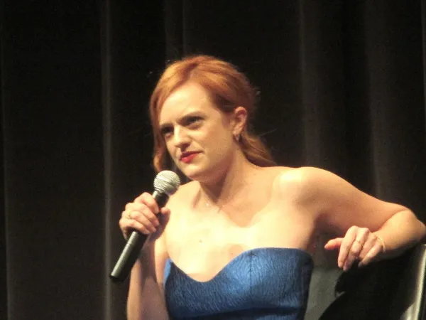 Elisabeth Moss 2