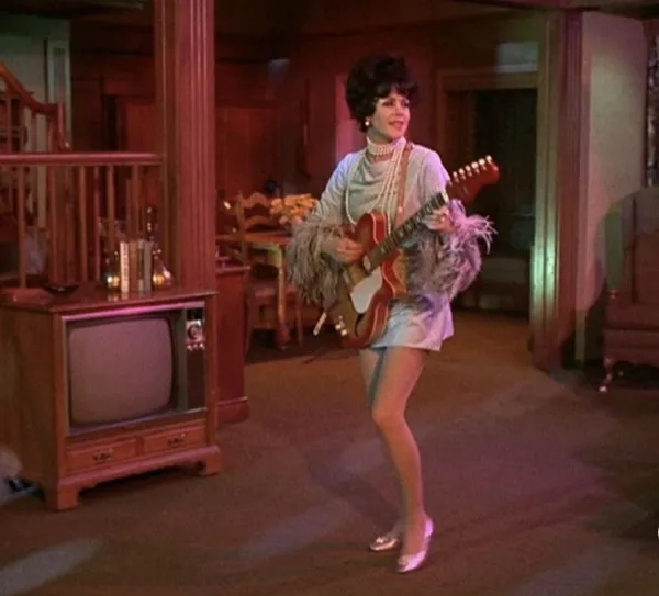 Elizabeth Montgomery in Bewitched