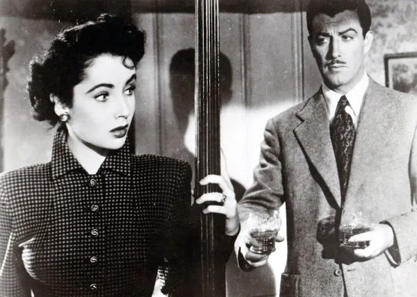 Elizabeth Taylor with Robert Taylor in Conspirator