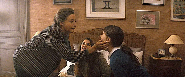 Elsa Zylberstein with children in Simone: Woman Of The Century