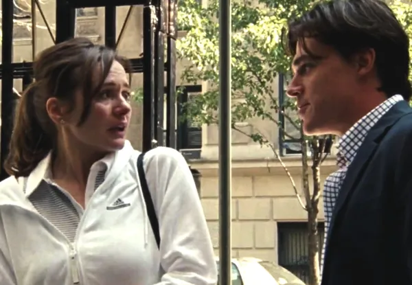 Emily Mortimer and Finn Wittrock in Write When You Get Work