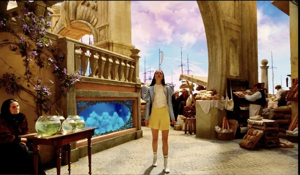 Emma Stone in Poor Things 2