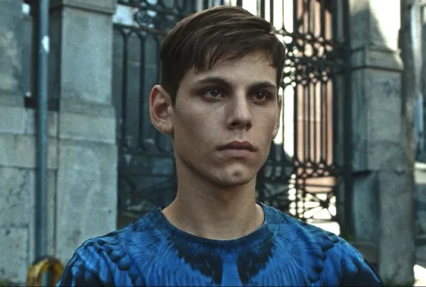 Francesco Di Napoli in Piranhas