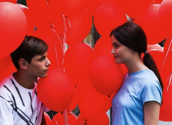 Francesco Di Napoli and Viviana Aprea in Piranhas