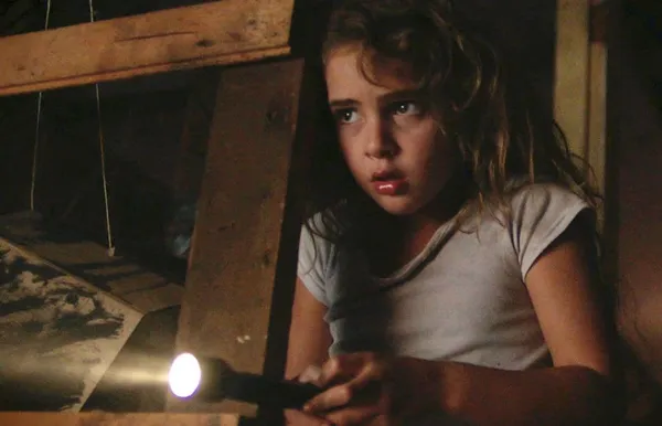 Lexy Kolker in Freaks