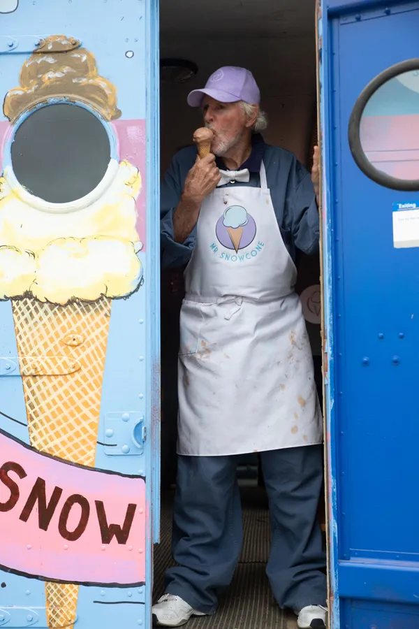 Bruce Dern in Freaks