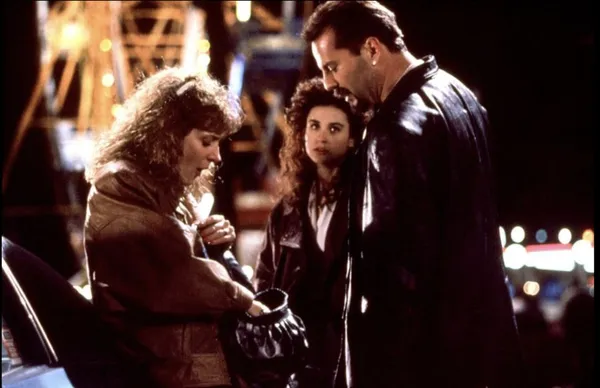 Glenne Headly, Demi Moore and Bruce Willis in Mortal Thoughts