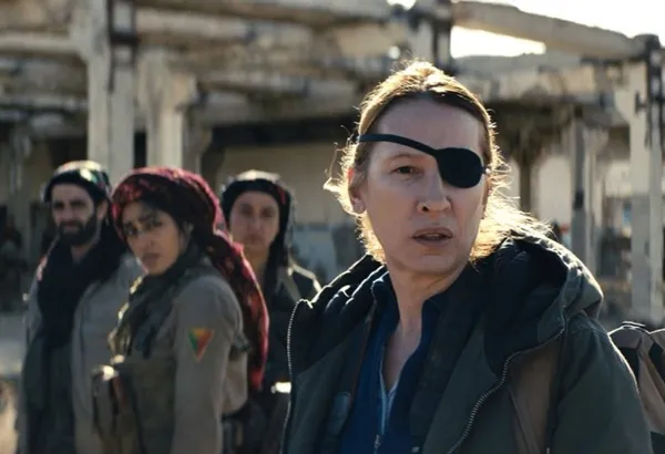 Golshifteh Farahani and Emmanuelle Bercot in Girls Of The Sun
