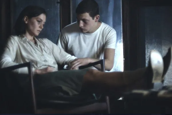 Hannah Gross and Tye Sheridan in The Mountain