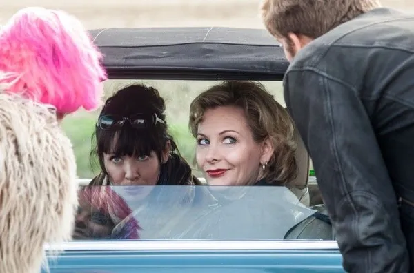Lysette Anthony and Sara Stewart in Hello Sunshine