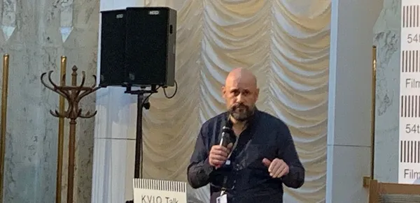 Director Benedikt Erlingsson:  "The industry should reduce its amount of air travel while films had to be made with greater green production credentials."