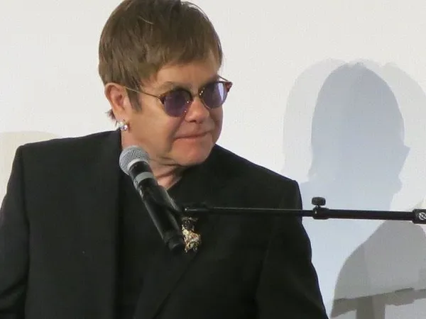 Elton John returns to health in Cannes
