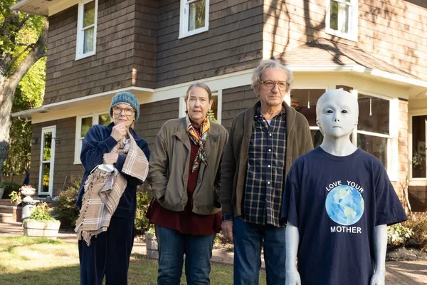Jane Curtin, Harriet Sansom Harris and Ben Kingsley with Jade Quon in Jules