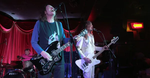 Jeffrey McDonald and Steve McDonald in Redd Kross