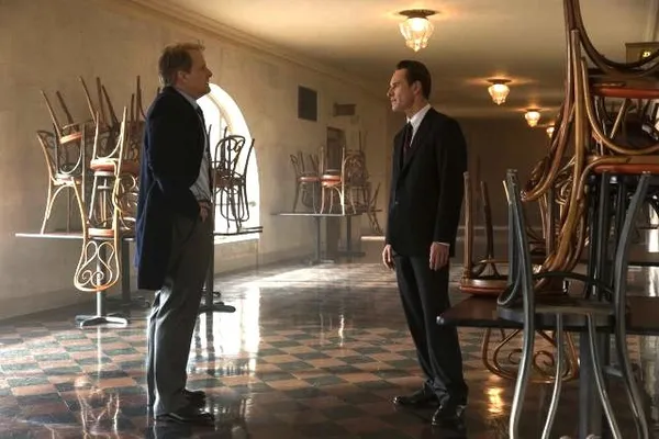Jeff Daniels and Michael Fassbender in Steve Jobs