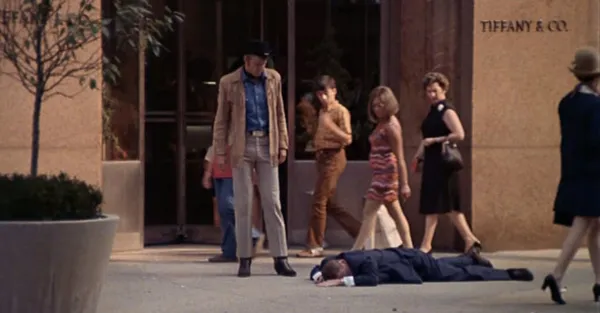 Jon Voight's character encounters a dead body in Midnight Cowboy