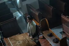 Dovidl Rapoport (Jonah Hauer-King) in The Song of Names