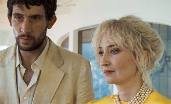 Josh O'Connor with Alba Rohrwacher in La Chimera