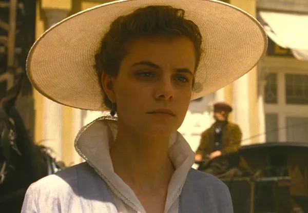 Juli Jakab in Sunset