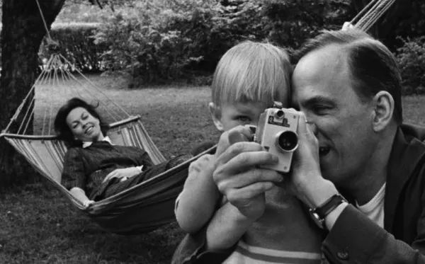 Käbi Laretei and Ingmar Bergman with their son Daniel