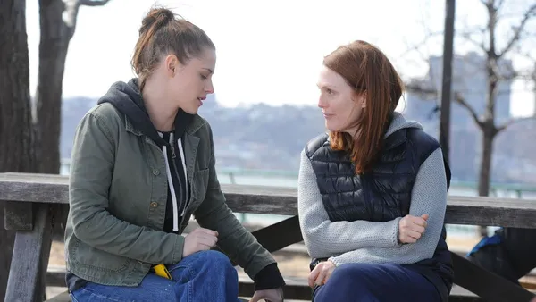 Kristen Stewart with Julianne Moore