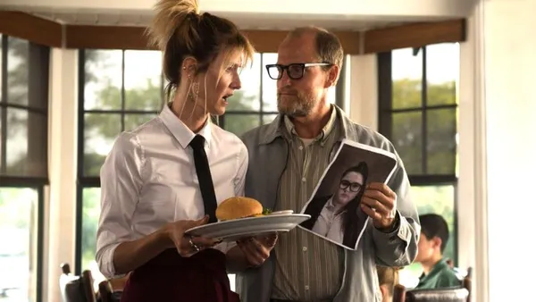 Woody Harrelson and Laura Dern in Wilson 3