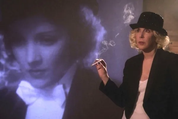 Laurie Simmons 2