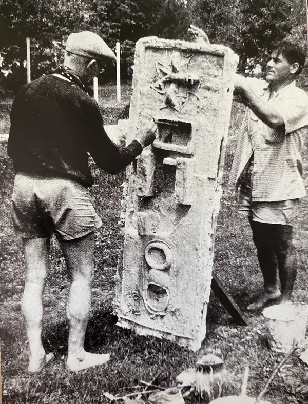 Le Corbusier and Costantino Nivola sand casting